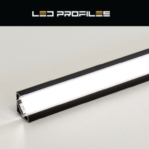 Kép 1/6 - LED Profiles ALP-007 Aluminium sarok profil fekete, LED szalaghoz, fekete burával