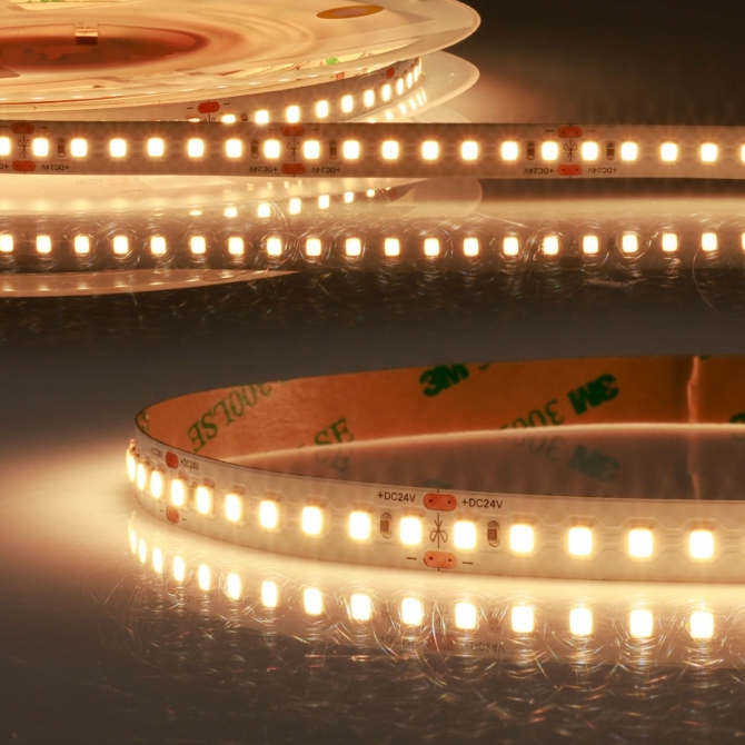 ISOLED CRI Food flexibilis LED szalag, "Bread", 24V, 14.4W, IP54, 2700K, 130 LED/m, 5 méter